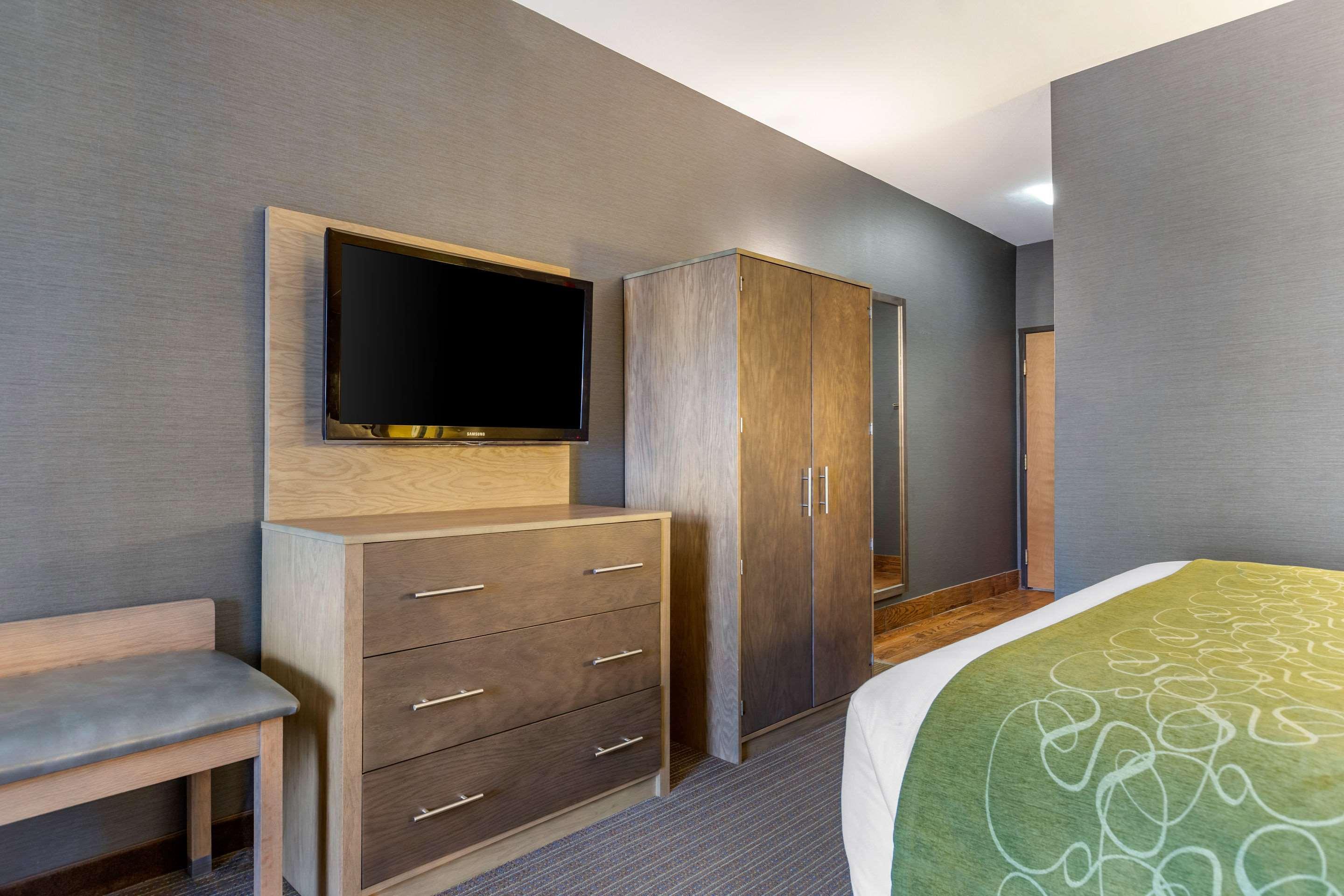 Comfort Suites Southgate-Detroit Zewnętrze zdjęcie