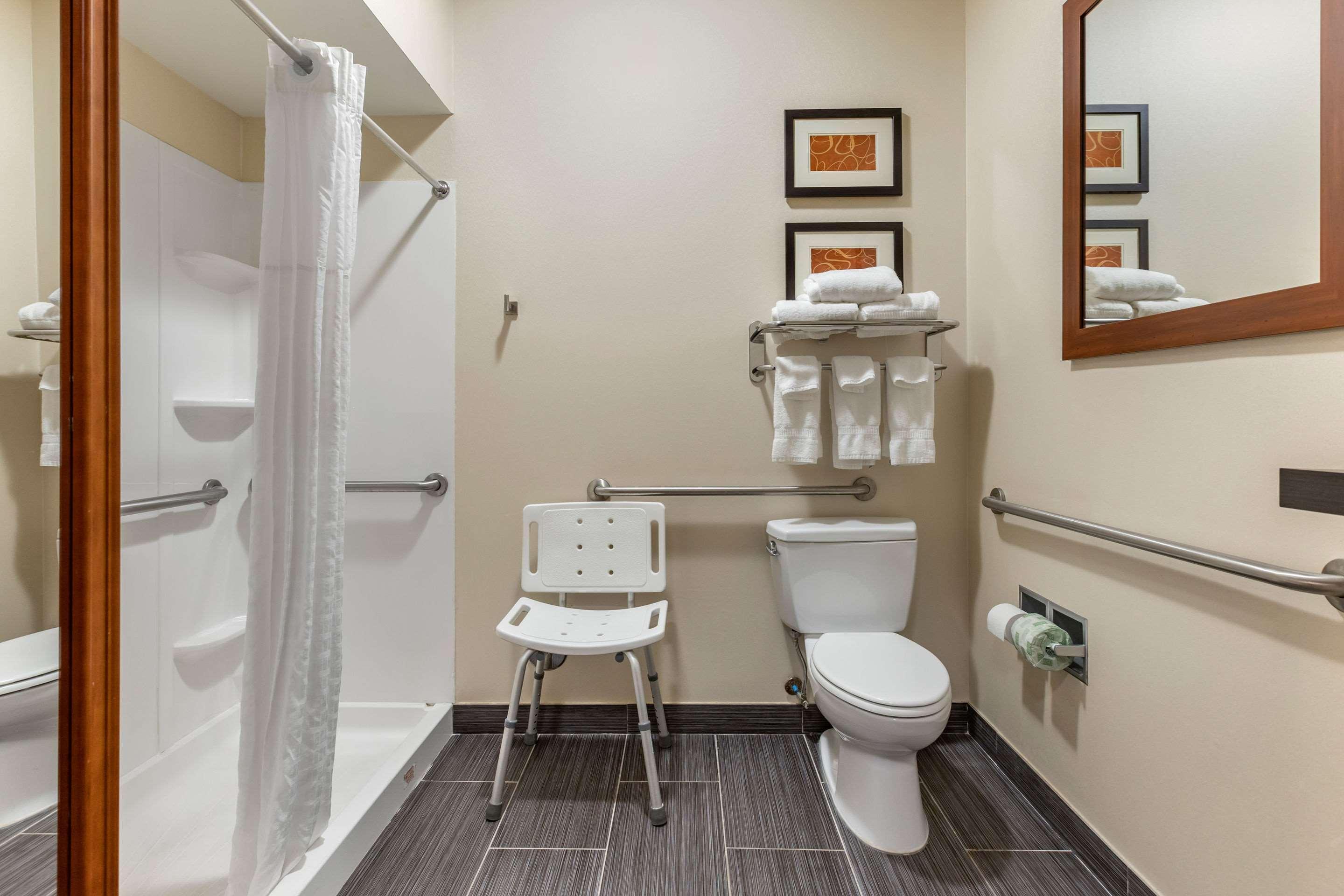 Comfort Suites Southgate-Detroit Zewnętrze zdjęcie